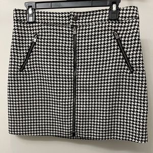 Black and white mini skirt